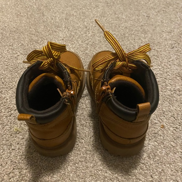 Carters Toddler Boots - Picture 4 of 5